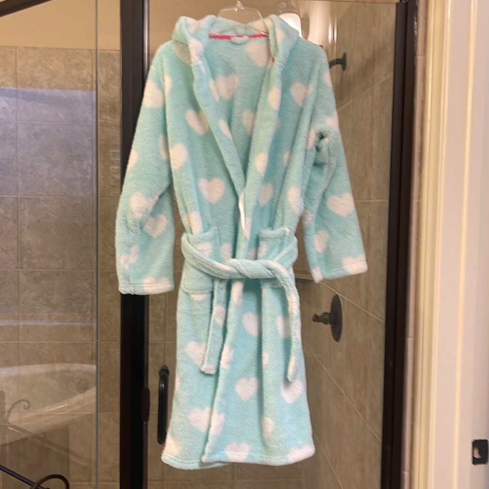 Mark & Spencer girl’s fleece bathrobe. Age 11-12.
